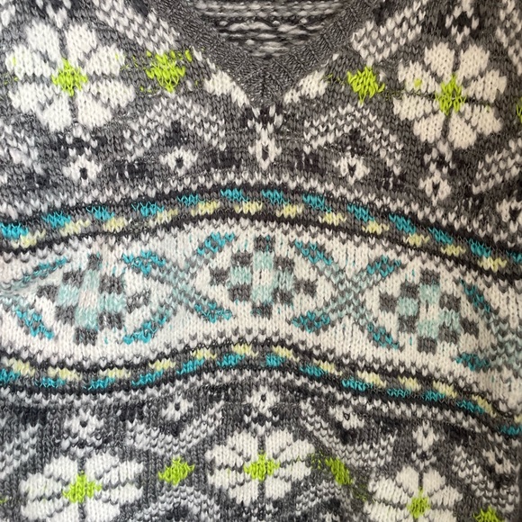 Gorgeous sweater - Picture 6 of 6